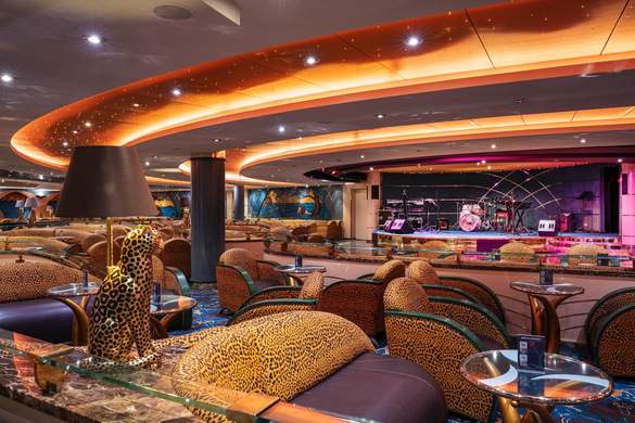 MSC Cruises MSC Orchestra Savannah Bar 3 ©MSC Rights - Ivan Sarfatti.jpg